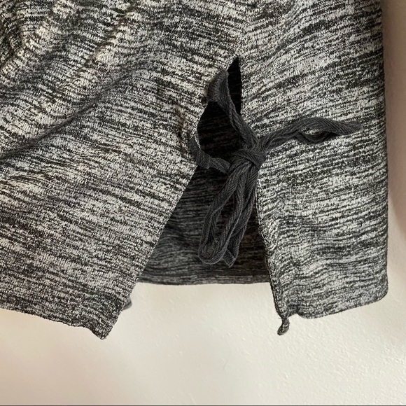 SUNDRY GRAY “CHEERS” SIDE-TIE LONG SLEEVE PULLOVER - Picture 4 of 7